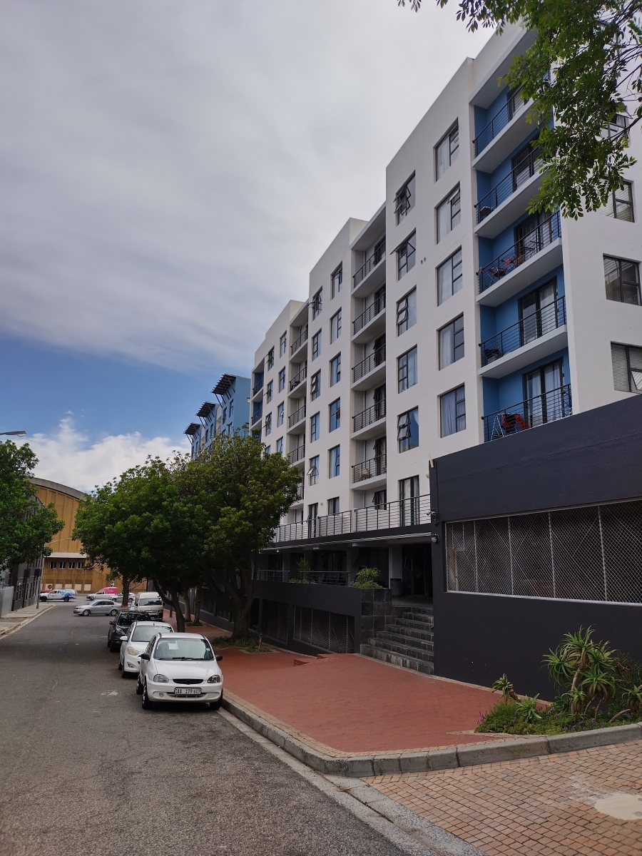 1 Bedroom Property for Sale in Zonnebloem Western Cape